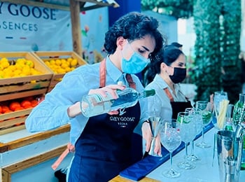 Bartenders en vivo para activación con la marca de Grey Goose